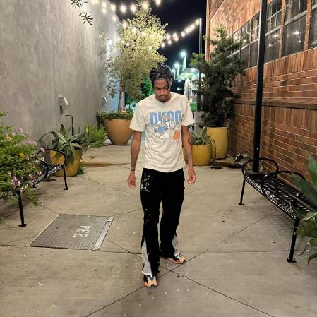 DopeIsland has unique sense of style. 